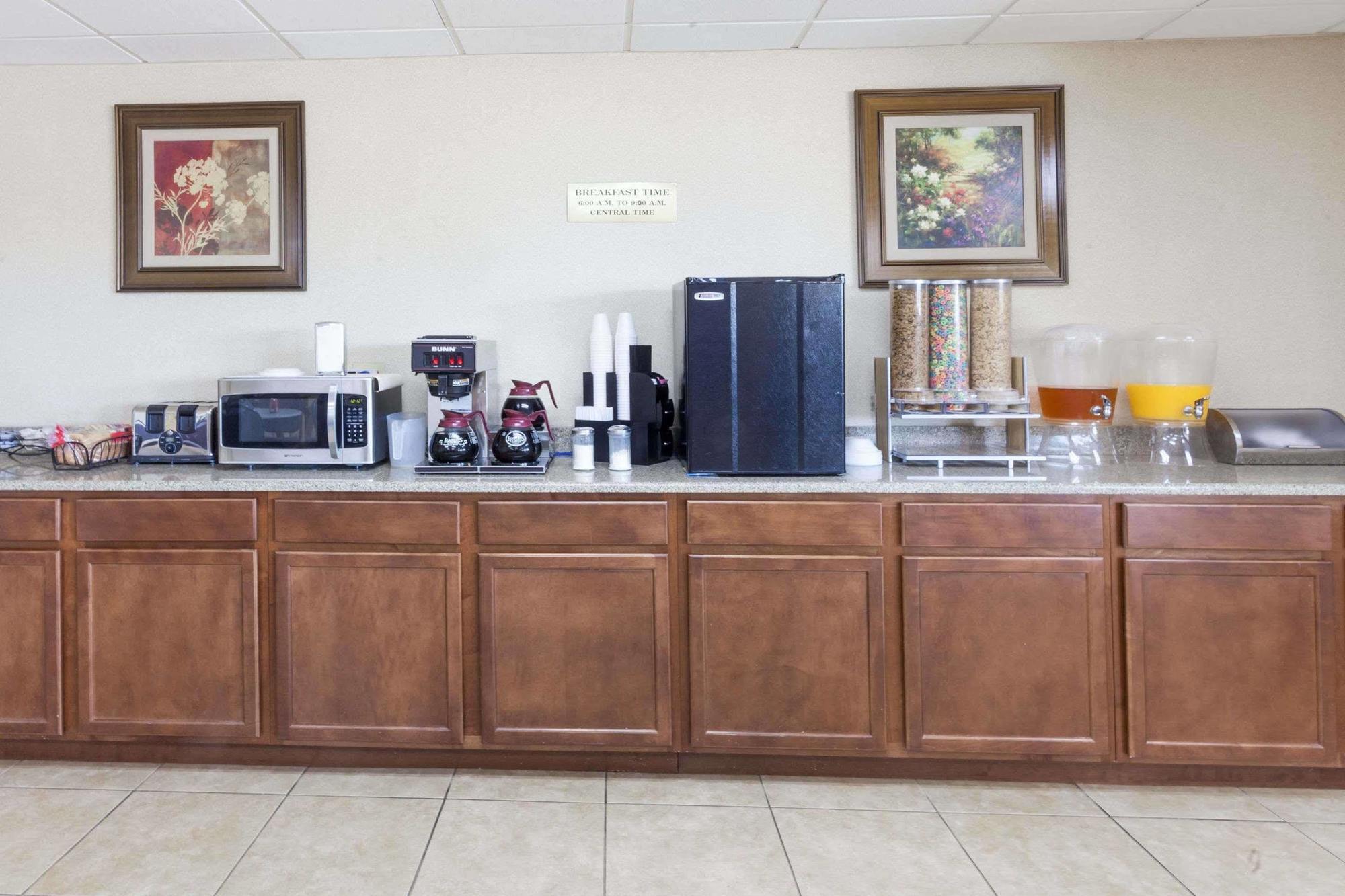Knights Inn Murfreesboro Esterno foto